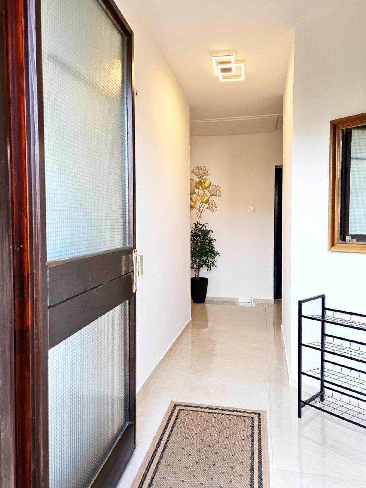 Apartments With A Parking Space Malinska Extérieur photo