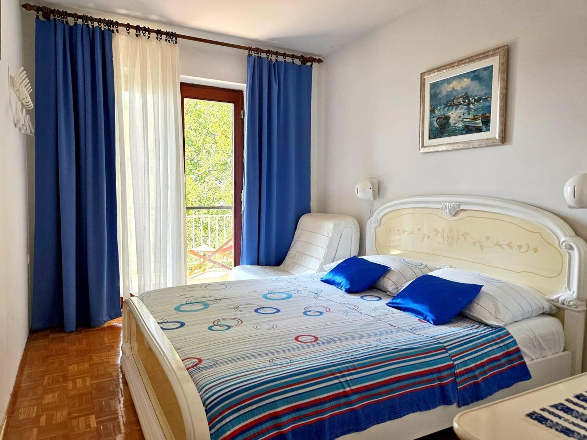 Apartments With A Parking Space Malinska Extérieur photo